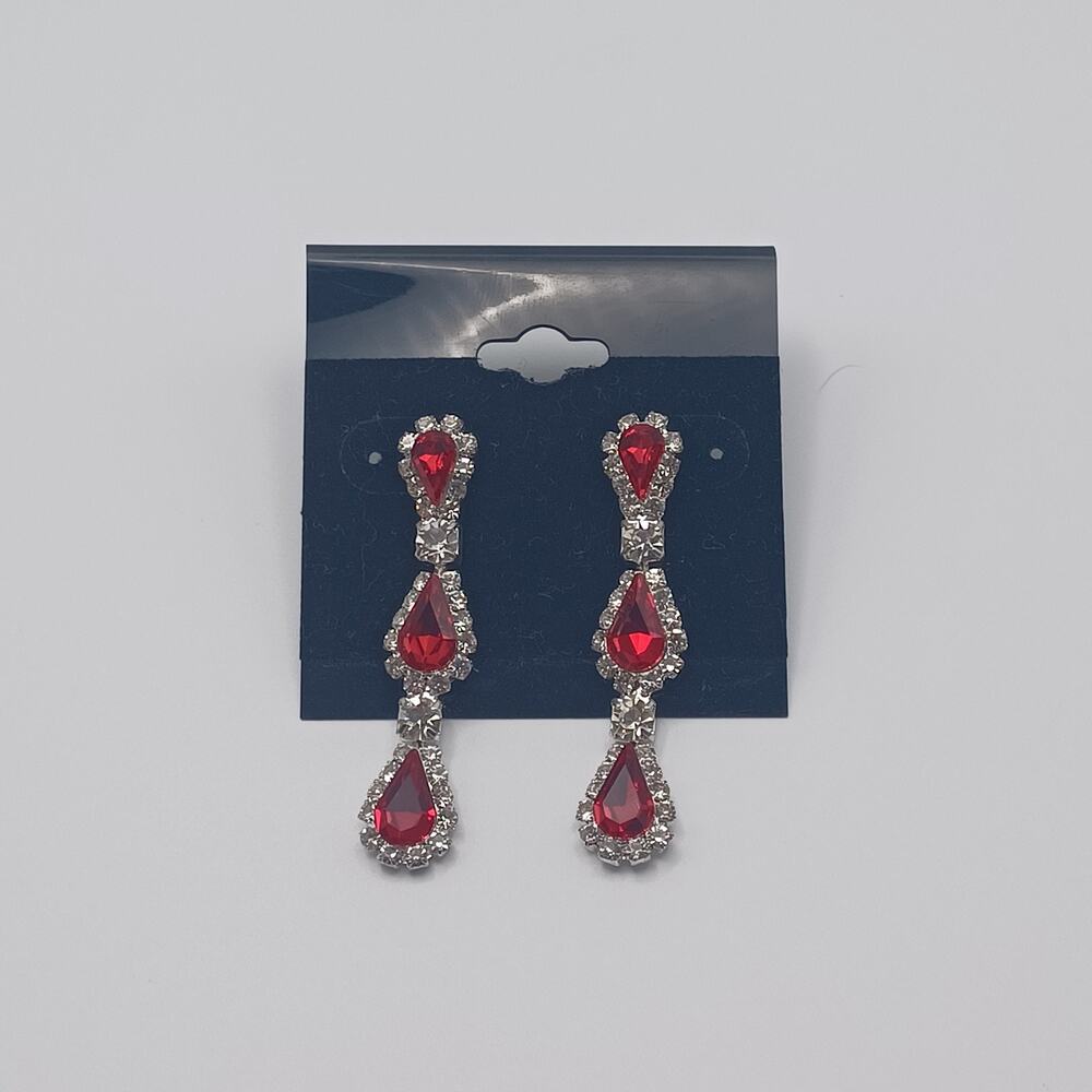 Silver Tone Teardrop Dangle Earrings